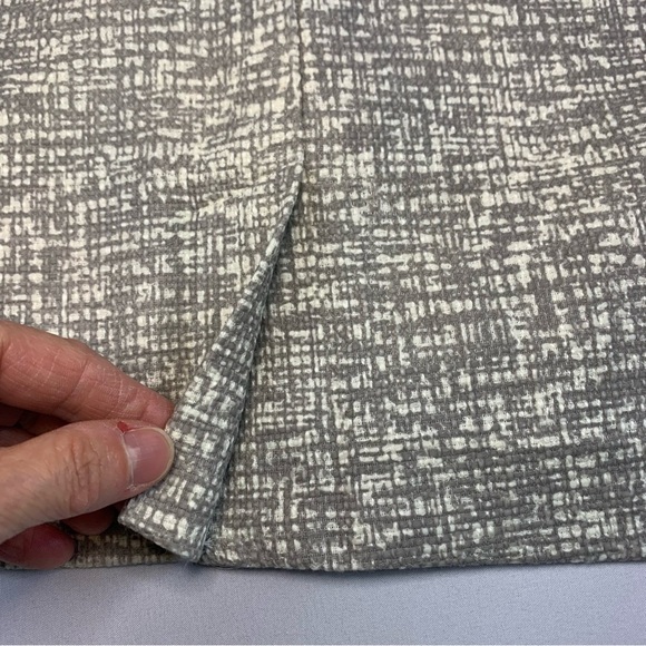 NWOT -Banana Republic Skirt - Size 0 - Picture 8 of 15